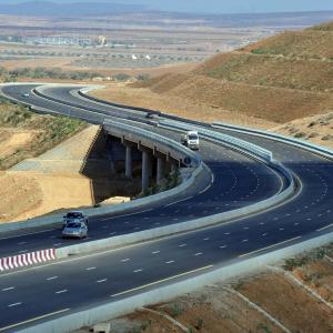 Travaux et ralisation de routes et autoroutes